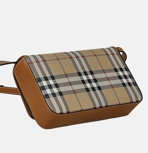 BURBERRY o[o[ V_[obO 8070421  摜2
